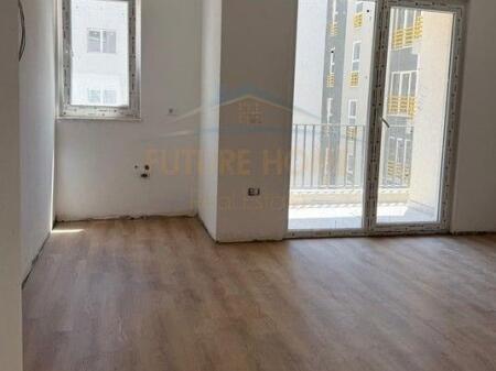 Affitto, Locale, Complesso Aura, Tirana.