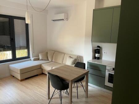 Affittiamo appartamento 1+1+ posto auto! 600 € /mese