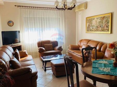 Appartamento 2+1+2 presso 21 Dhjetori