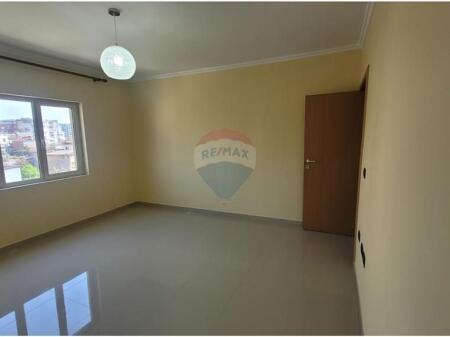 Appartamento 2+1 in affitto vicino a Brryli