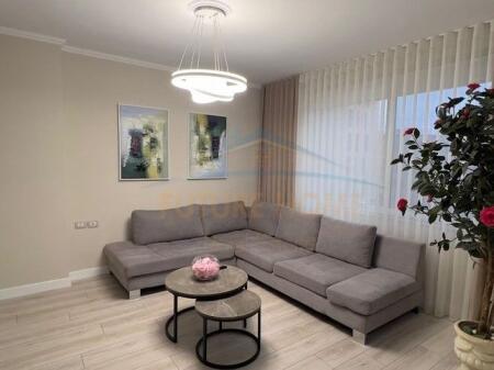 Affitto, Appartamento 1+1, Via dei Kosovari, Tirana.