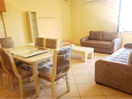 APARTAMENT ME QIRA 3+1 NE QENDER