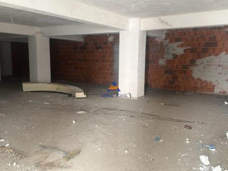 COMMERCIAL UNIT FOR SALE 262M2 "FRESK, NEAR GEGA OIL FUEL STATION" 262,000 EURO