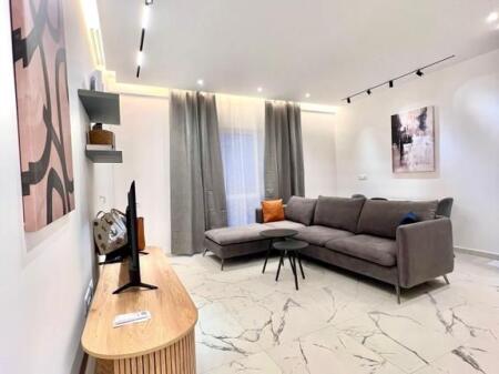 Zogu i Zi, appartamento 1+1 in affitto