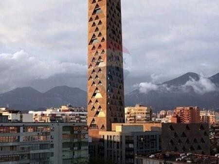 Shitet Aprtament 2+1 te Tirana Tower - Porcelan