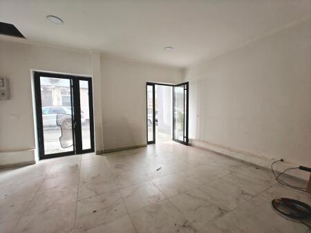 Shop for rent in Kinostudio
