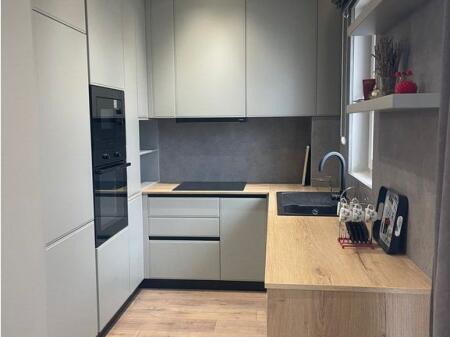 Kopshti Botanik – Apartament Luksoz 3+1 me Qira