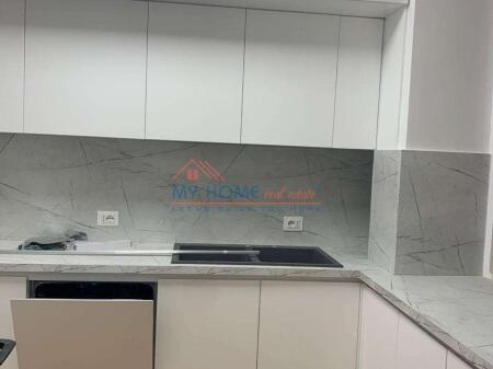 Apartament 3+1+2 me qira ne Bllok Tirane