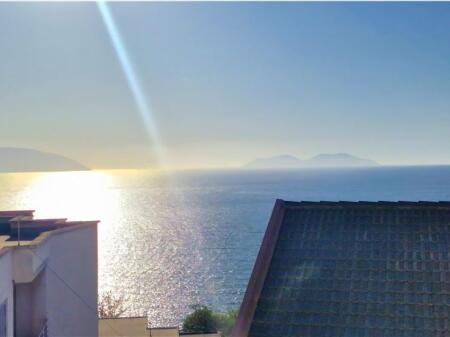 Appartamento di Lusso 3+2+3 in Vendita con Vista Mare a Ujë të Ftohtë, Vlorë