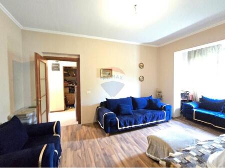 Apartament 3+2+2 në shitje te Hari Fultz!