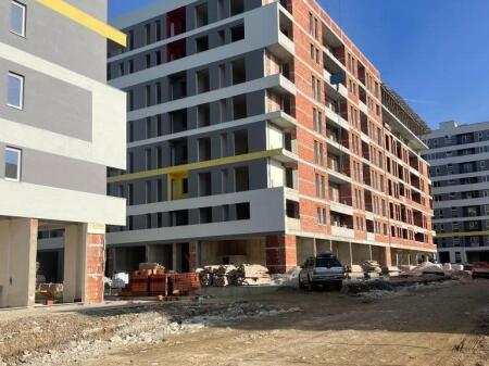  Shitet Apartament 1+1 – Univers City, pranë QTU-së