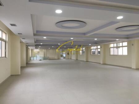 AMBIENTE COMMERCIALE IN AFFITTO 1.300 M2 NUOVO BOULEVARD 6.500 EURO
