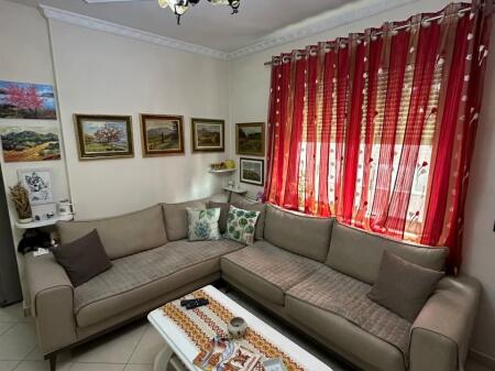  Shitet apartament 2+1 te Zogu i Zi