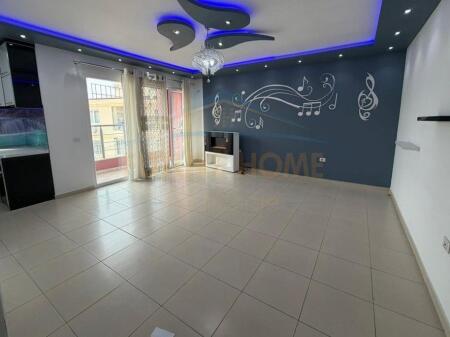 Shitet, Apartament 2+1, Unaza e Re, Tiranë.