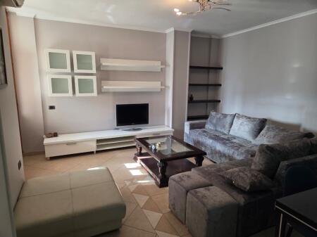  Jepet me Qira Apartament 2+1 – Selvia, Tiranë