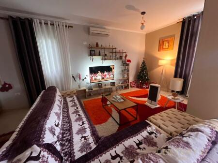 JAPIM PER QIRA APARTAMENT 2+1 TEK KOPSHTI ZOOLOGJIK!