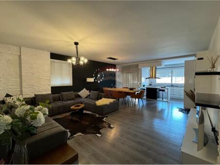 Apartament 2+1 per qira, Komuna e Parisit