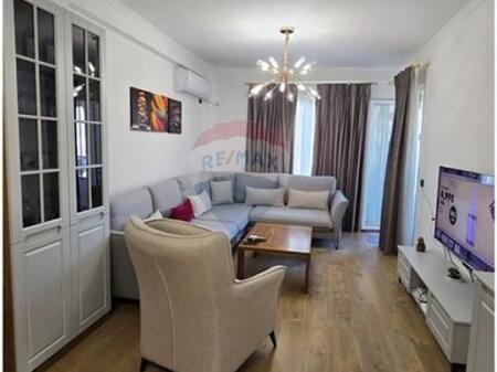 Shitet Apartament 3+1+2 në Astir