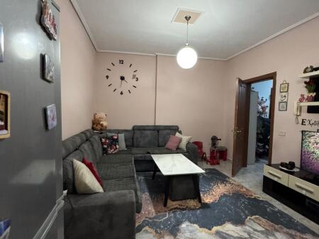 JEPET ME QIRA APARTAMENT 2+1 .RR.DIBRES 450 €