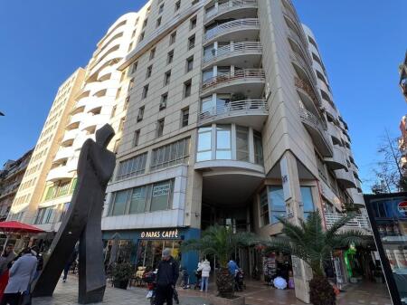 Locale in affitto offerto nel centro