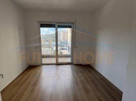 Shitet, Apartament 2+1, Unaza e Re.