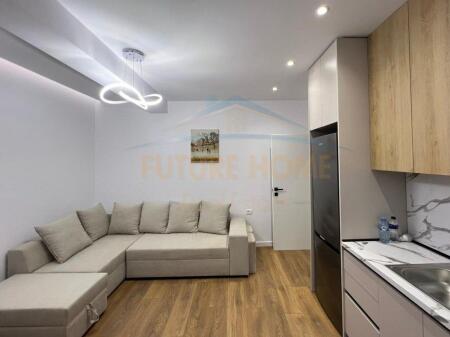 Shitet, Apartament 1+1, Komuna e Parisit, Tirane.