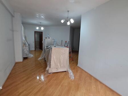 Apartament 1+1, Astir!