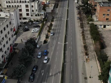 Dyqan Qera - Rr.Kryesore. Sip 40m2 (prane Oslos 21-Dhjetori)