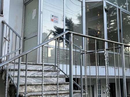 LARGE STUDIO WITH BALCONY, SEPARATE ENTRANCE