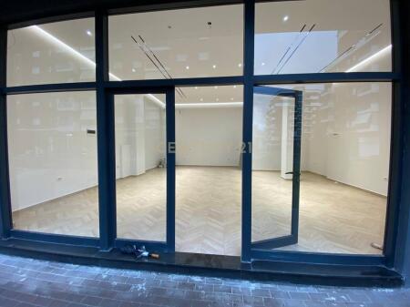 Negozio in affitto presso Oasis residence ASTIR