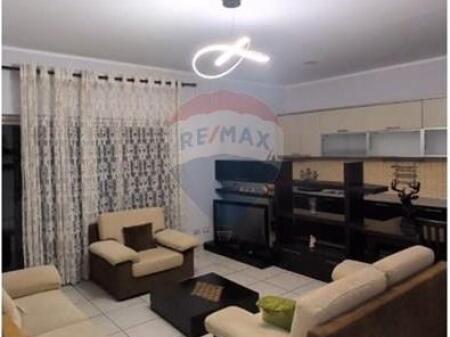 Jepet me Qira Apartament 2+1 | Myslym Shyri