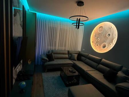 Jepet me qira apartament 1+1+ parkim Kamez