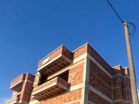 EKSKLUZIVISHT    Vilë 3-katëshe për shitje – Gjiri i Lalzit