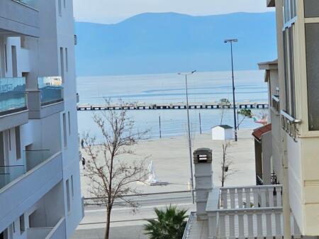 A Lungomare, Vendesi in Vendita Appartamento 1+1 Con Vista Parziale Sul Mare!