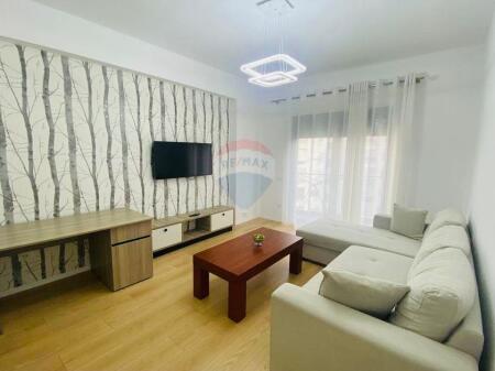 Apartament 1+1 + post parikimi Bulevardi Migjeni