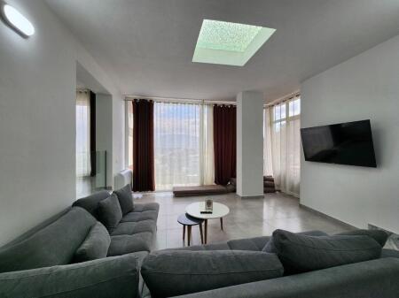 Villa - In Affitto - Kodra e Diellit 2