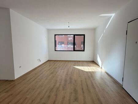  SHITET APARTAMENT 2+1+2 TUALETE Prane Xibrakut, Rr. Elbasanit