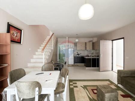 Duplex me dy garazhde tek Kodra e Diellit 1!