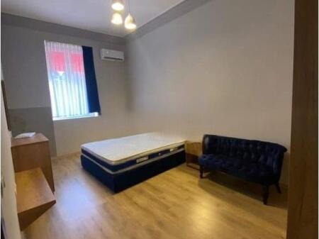 Jepet me qira 2+1 te Hotel Colosseo. 800 € /Muaj