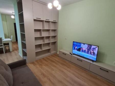 Shitet, Apartament 2+1+ Post Parkimi, Rruga e Kavajës, Tiranë.