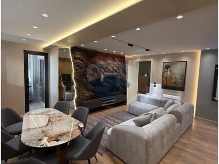 QIRA APARTAMENT 2+1 RRUGA E DURRESIT !