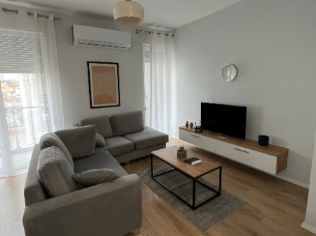  Jepet me qira apartament modern 2+1+2   Rr. Dritan Hoxha – Zona Aura