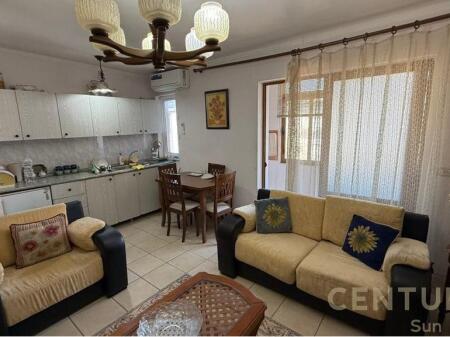 Jepet me qira apartament 1+1 – Tiranë e Re (ish stacioni i fundit)