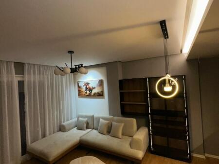  Apartament 2+1 me qira – Qendër