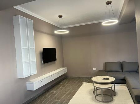 APARTAMENT ME QERA 2+1+PARKIM KODRA E DIELLIT 2 700 EURO