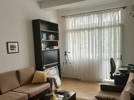  Shitet Apartament 1+1 – Rruga e Durrësit 