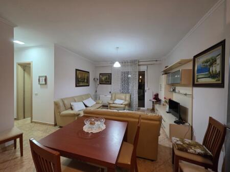 Jepet me qera apartament 1+1 tem Kodra e Diellit
