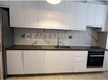 Apartament me QIRA 1+1 ME PARKIM NE KINOSTUDI