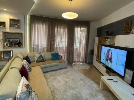 Shitet, Apartament 2+1+2, Rezidenca Sona, Liqeni i Thate, Tirane