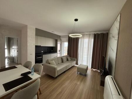 Super 2+2  & Parking for Rent at Fiori di Bosco